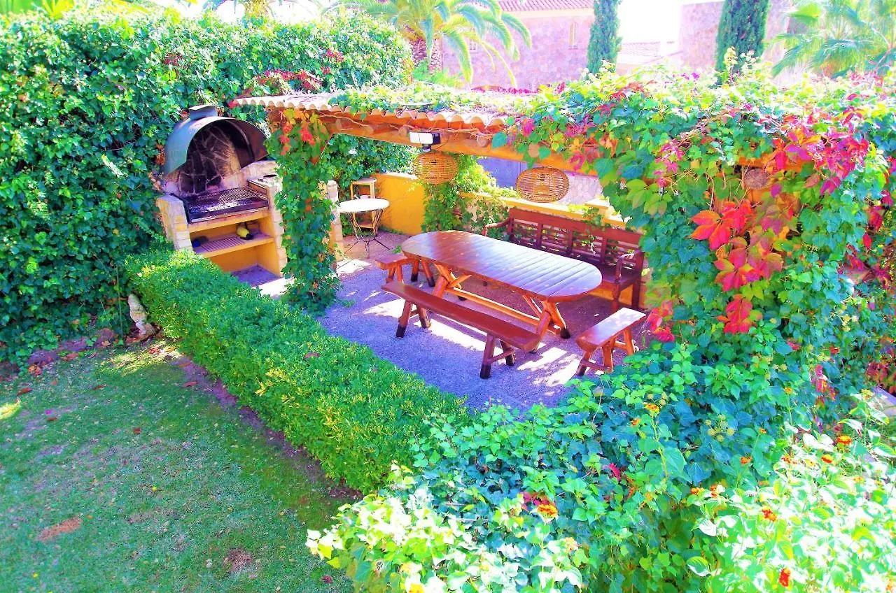 V&V Lloret - Villa Elsa: Luxurious 10-Person Villa with Dual Pools and Lush Garden Lloret de Mar Spain