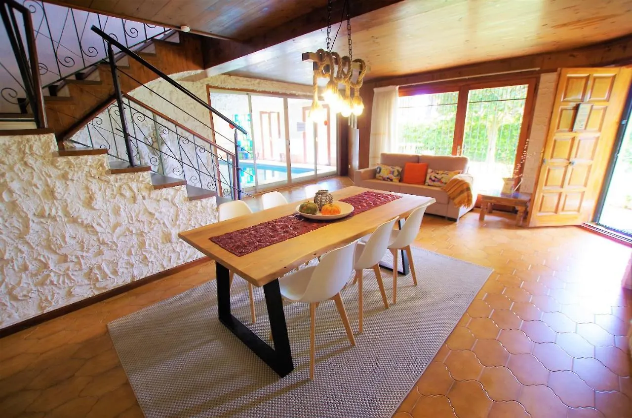 V&V Lloret - Villa Elsa: Luxurious 10-Person Villa with Dual Pools and Lush Garden Lloret de Mar